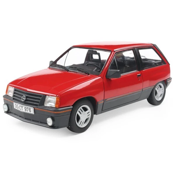 AUTO VINTAGE EUROPE COLLECTION N.#96 OPEL CORSA 1.3 SR (1983) 1:24 - Immagine 2 di 2