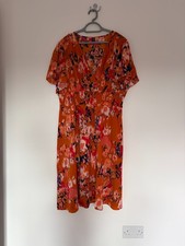 Women's Shein Curve Short Sleeve V-Neck Midi Summer Dress Size 3XL UK 22