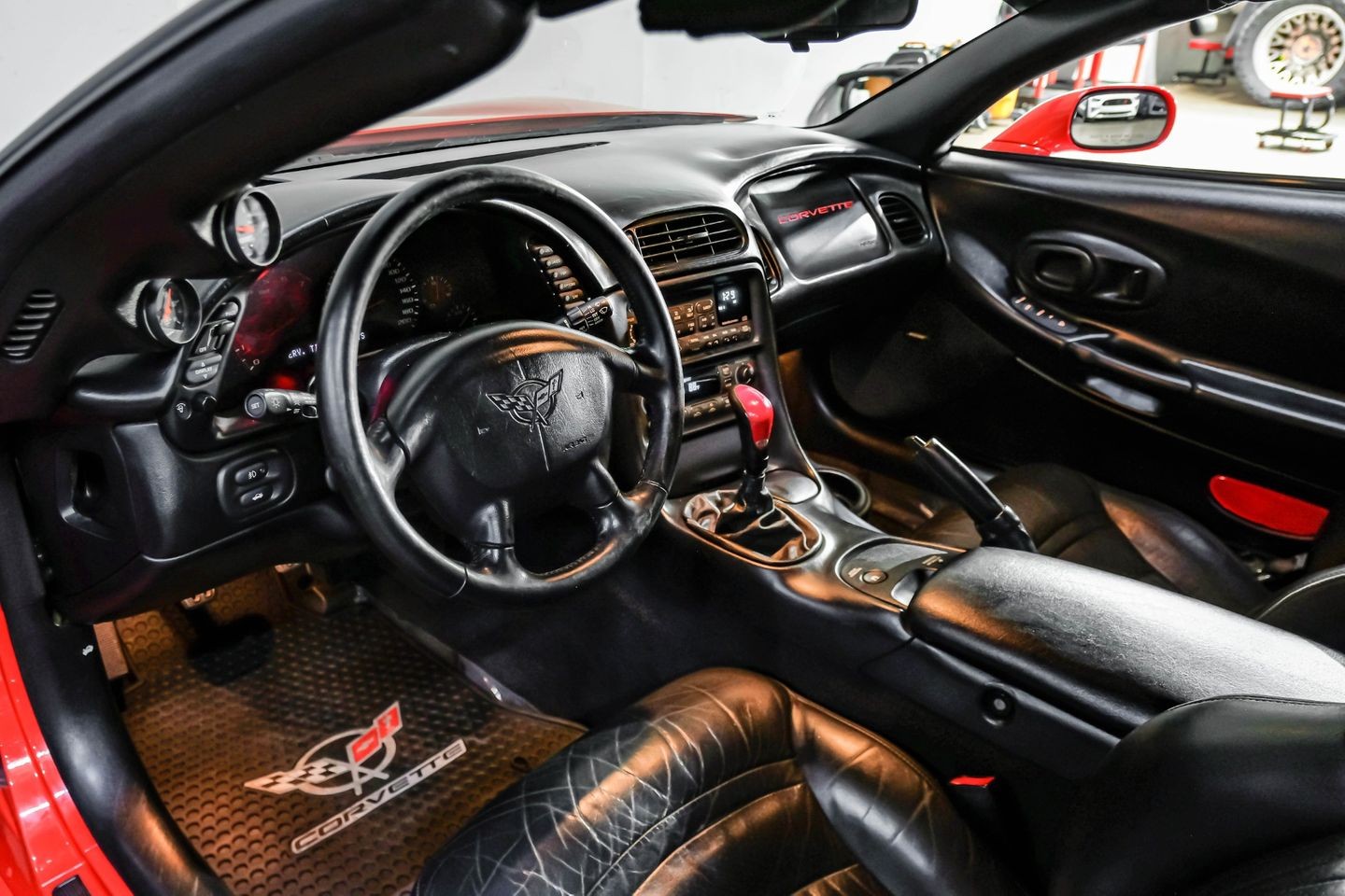 2000 [70U] Torch Red Chevrolet Corvette   | C5 Corvette Photo 3