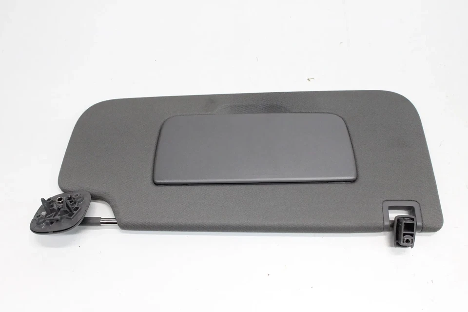 2019-2024 雪佛兰 SILVERADO 1500 右乘客侧头饰 SUN VISOR 原始设备制造商 — 第 3/4 张图片