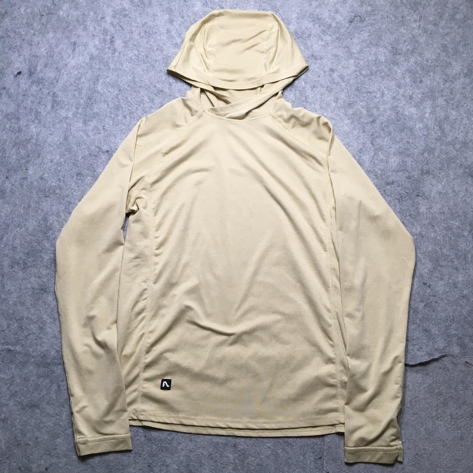 Flylow Hooded Shirt Mens Medium Beige Sun Hoodie Thumbholes UPF