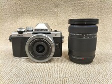 OLYMPUS OM-D E-M10 MARK  Mirrorless Camera Double Zoom Kit