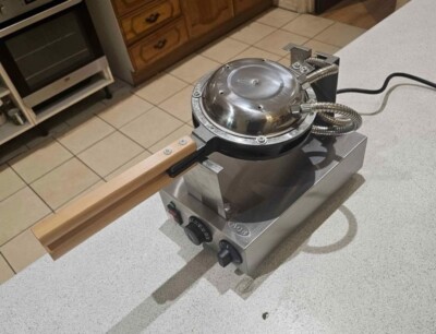 Kommerzielles elektrisches Waffeleisen Kommerzielles elektrisches Ei Blase Kuchen Waffel
