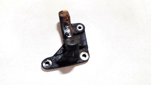 Drive shaft support bearing and bracket