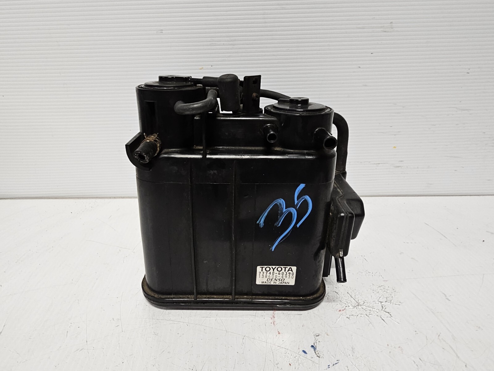 Fuel Vapor Canister 7774060390 Fits 1999 Toyota Land Cruiser OEM 