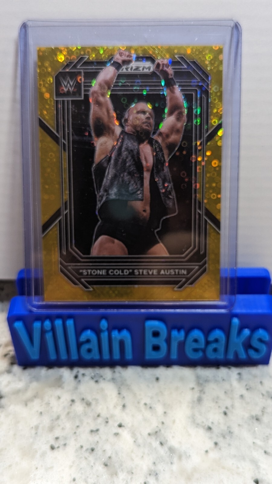 2023 Panini Prizm WWE Stone Cold Steve Austin #197 Gold Prizm 4/ 10 SSP RARE