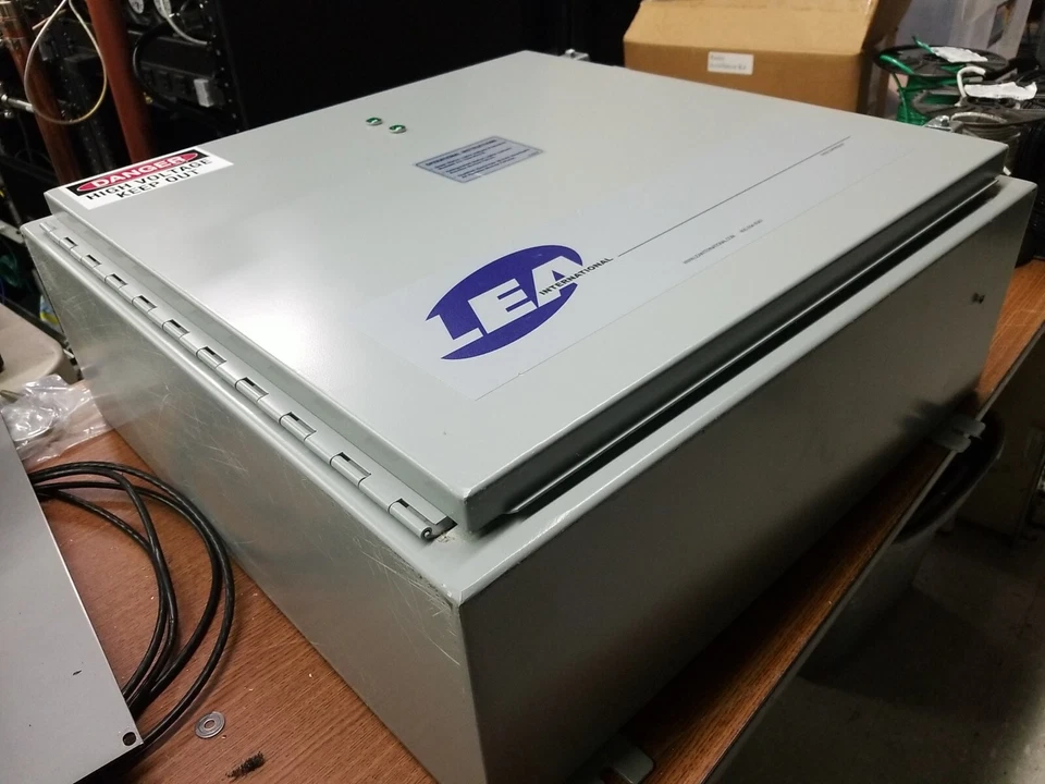 Supresor de sobretensiones Lea International. A77-00-1467, 50/60Hz, 220/250V Foto 2 de 4