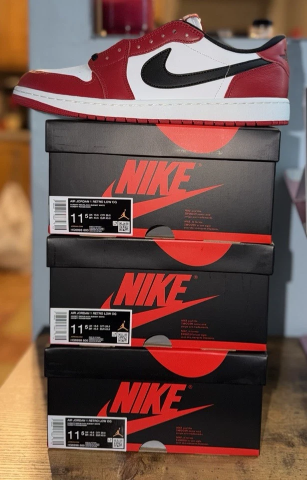 Nike Air Jordan 1 Retro OG 2025 Chicago 1 Low, Talla 11.5 Foto 2 de 4