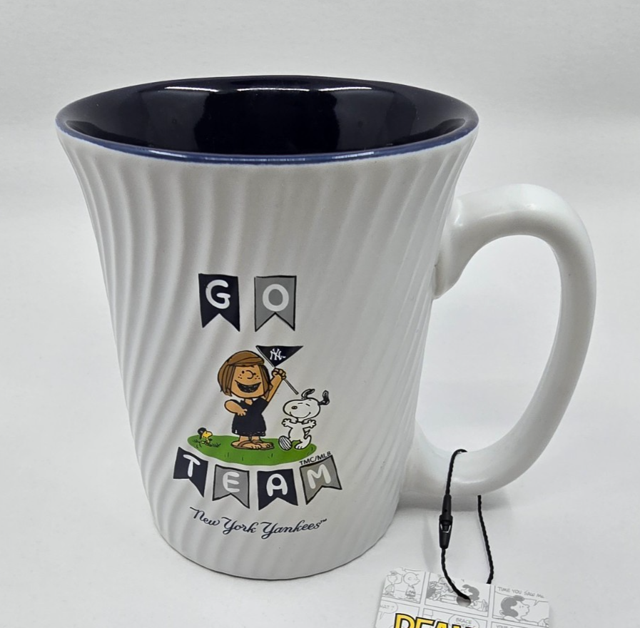 New York Yankees Peppermint Patty & Snoopy Peanuts Go Team SWIRL