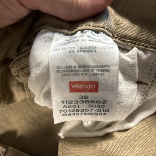 Pantaloncini corti da uomo Wrangler Carpenter taglia 38 kaki 10 pollici cuciture interne - Foto 2 di 5