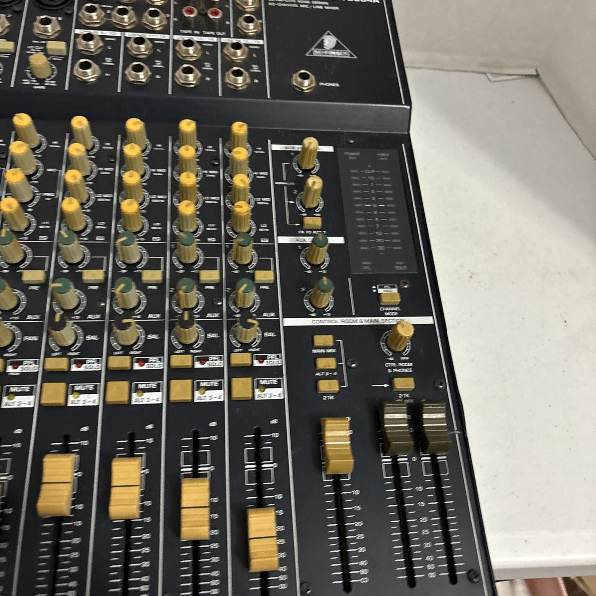 Behringer Eurorack MX 2004A 20-Channel 4 Bus Mixing Console