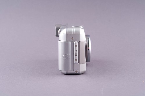 Fujifilm Zoom Date 135V 35mm Point & Shoot Film Camera - Picture 6 of 11
