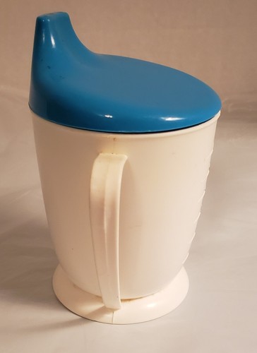 Playskool Sippy Cup Tommee Tippee Vtg 1987 Plastic Measurements on one Side 4 in - Picture 2 of 6