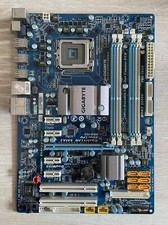 Gigabyte GA-EP45T-UD3LR Intel P45 ATX Desktop Motherboard LGA775 DDR3