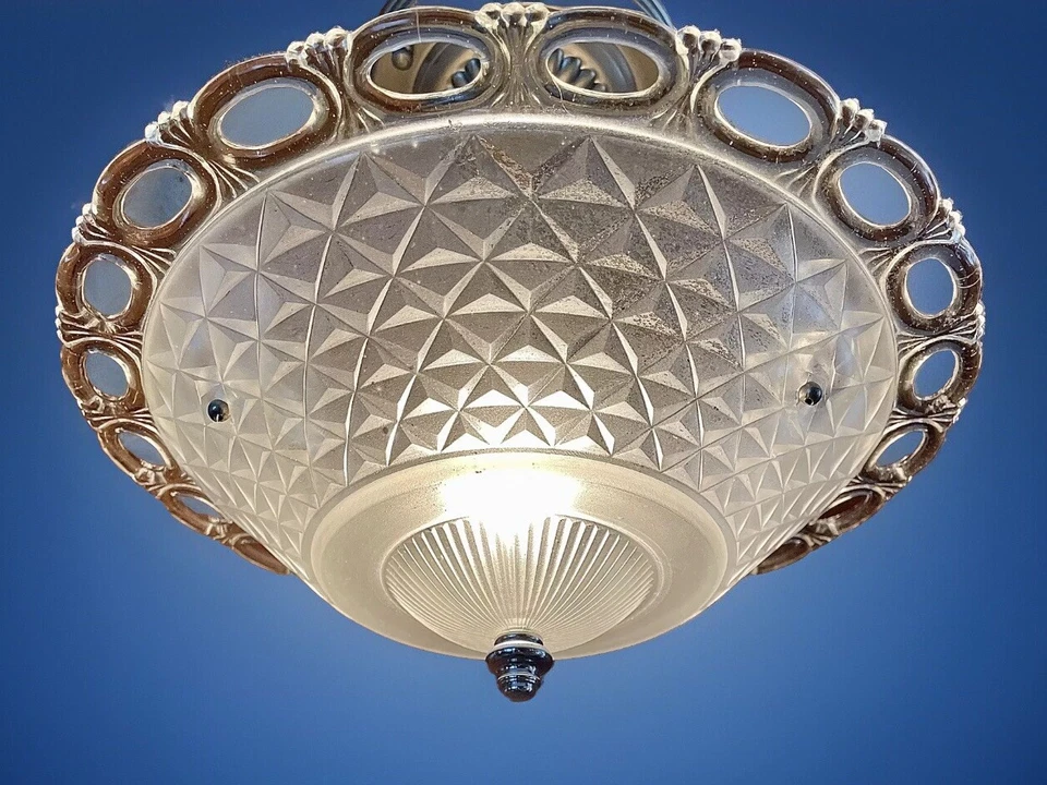 Lámpara de techo antigua victoriana Art Deco Nouveau de encaje geométrico años 30-40 Foto 2 de 4