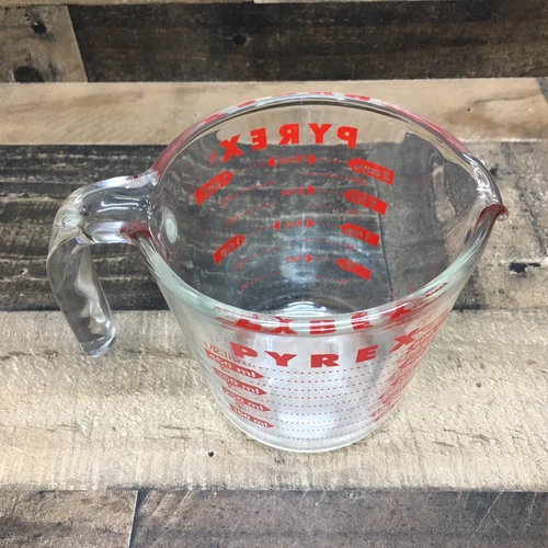 Vintage PYREX Red Letter Glass Measuring 2 Cup 16 Oz 500 ml *Made In USA*