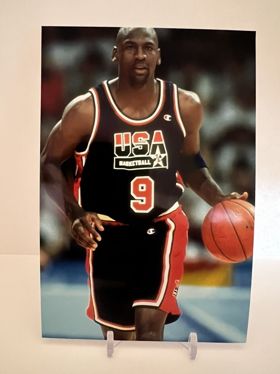 NBA ブルズ ドリームチーム マイケルジョーダン　Bulls　jordan Michael Jordan Dribbling With The Iconic Dream Team Chicago Bulls