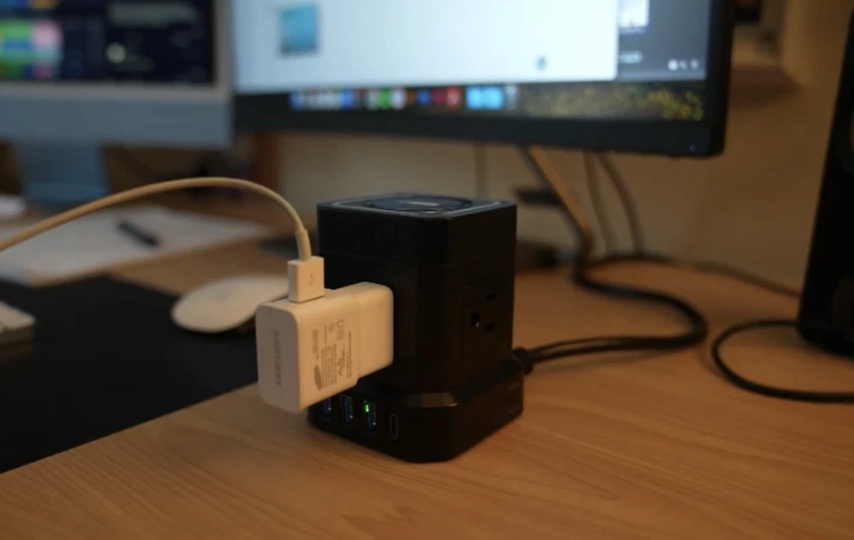 Uncaged Ergonomics Wireless Charging Power Cube 4 Outlet, 4 USB Black - Image 3 of 4