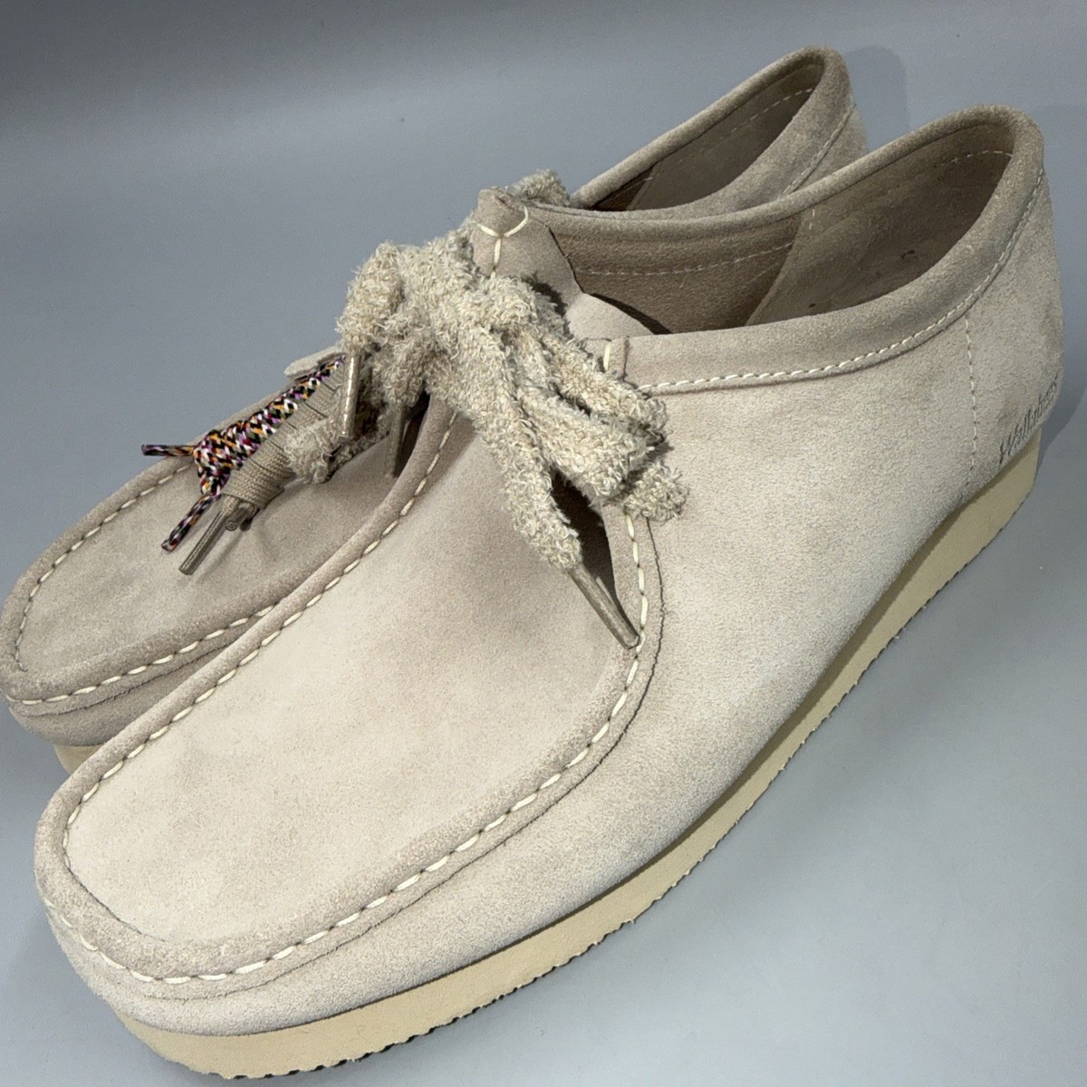 Clarks Wallabee 2604 Shoes Sand Suede Vibram Sole Casual Moccasins