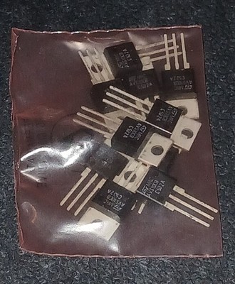 10x AVS10CB Triac  8A 600V TO220-3 THT