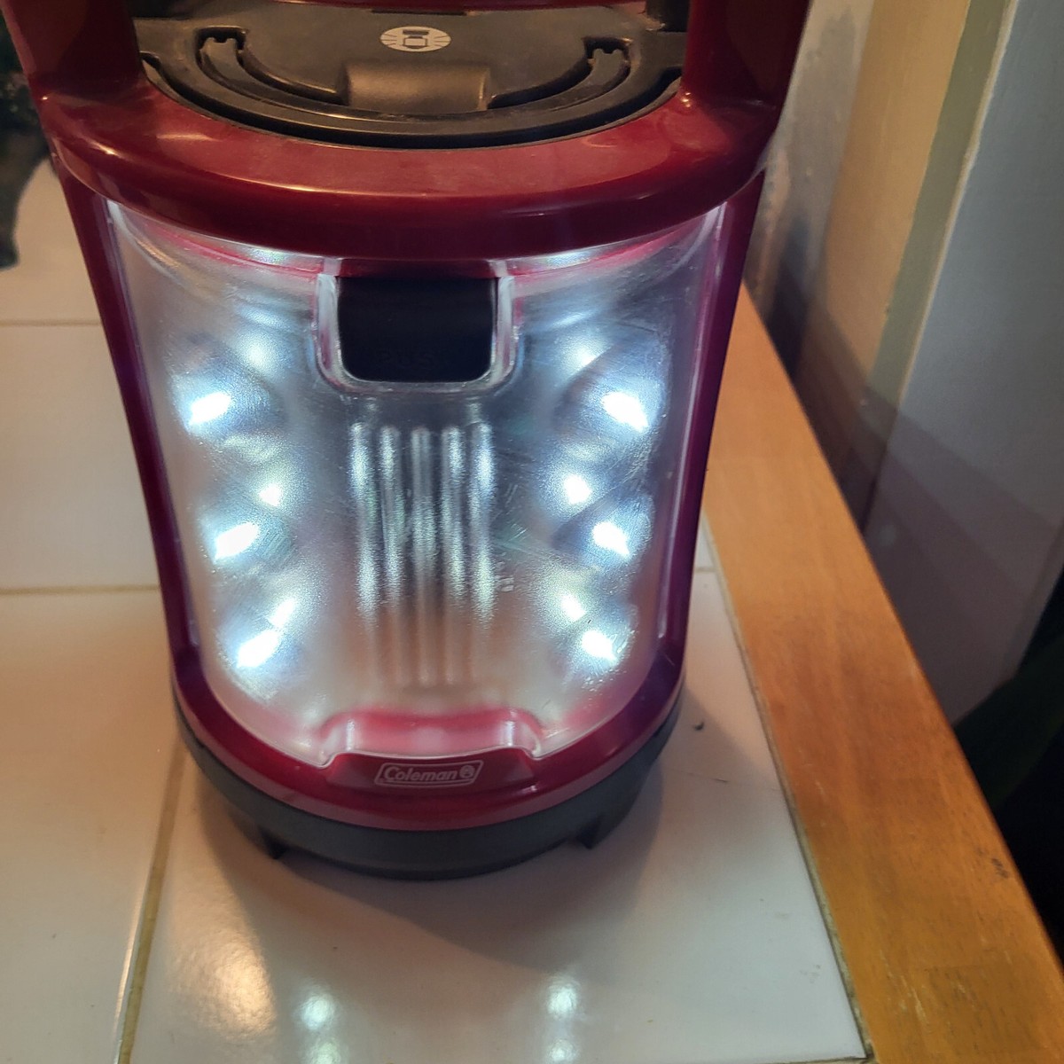Coleman Red 4D CPX LED Duo Lantern | eBay Coleman Red 4D CPX LED Duo Lantern | eBay
