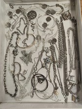 Lot Bijoux 510 Gr ancien divers Jewellery argenté ? Argent ? Acier ? Vintage 30