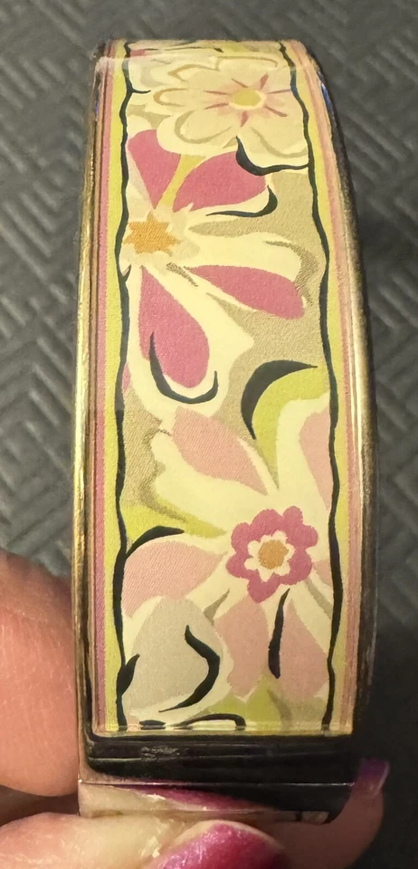 Pulseira Vera Bradley tom prata floral braçadeira rosa flores verdes claras - Imagem 4 de 4