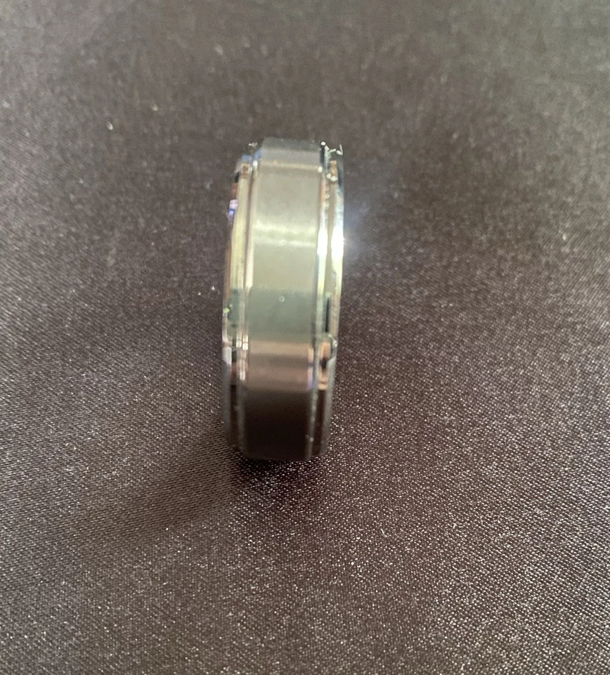 Jewlr Brushed Tungsten Mens  Comfort Fit Wedding Band Size 11 - 6mm - Image 3 of 3