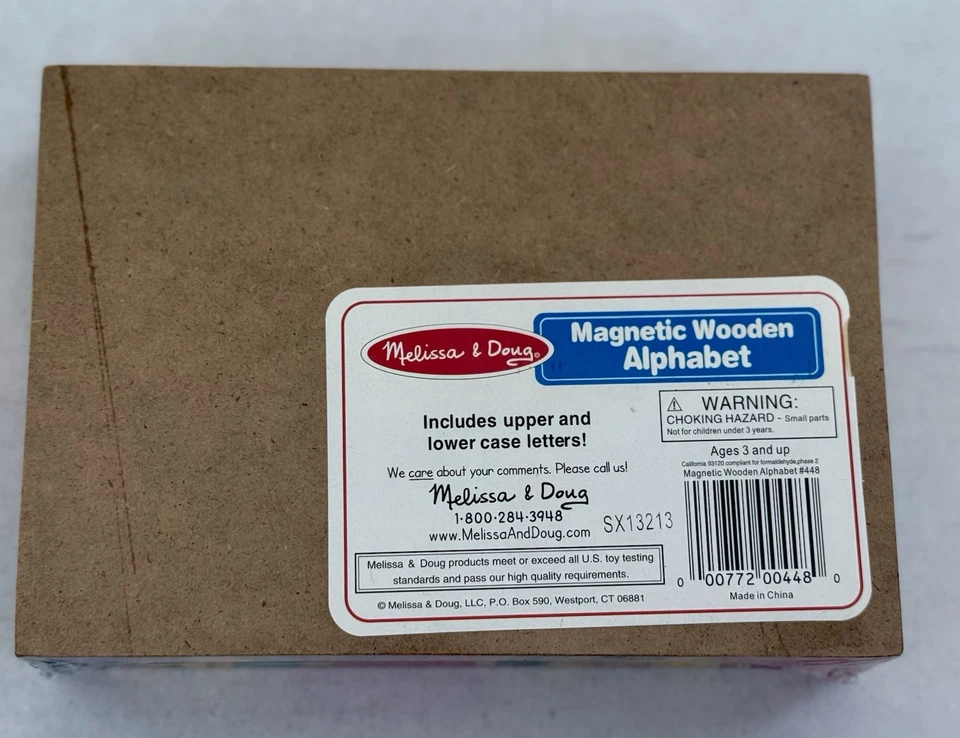 Melissa & Doug 52 imanes de alfabeto de madera en una caja - mayúsculas y minúsculas Foto 3 de 4
