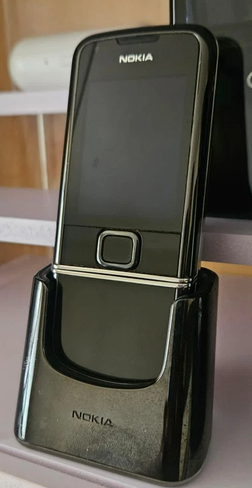 Nokia 8800 Arte Black 100% Authentic Collectors Item - Image 3 of 4
