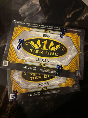 Topps 2025 Tier One MLB Baseball Sealed/ OVP, 4 Karten, Autograph