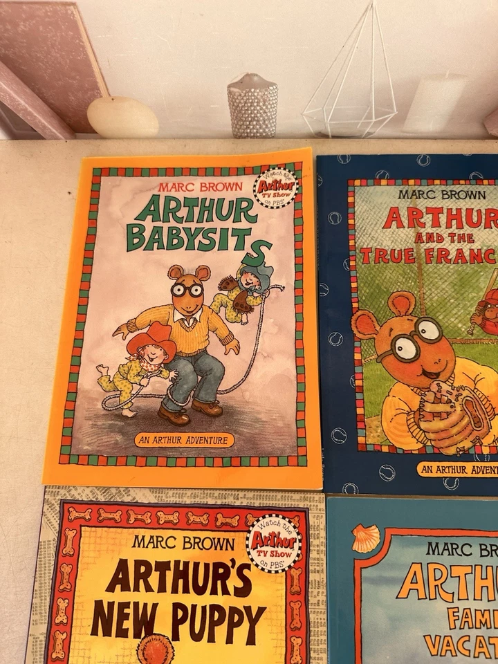 Arthur Series Lot of 4 Kids Picture Books Softcover Marc Brown Childrens' Book - Image 2 of 4