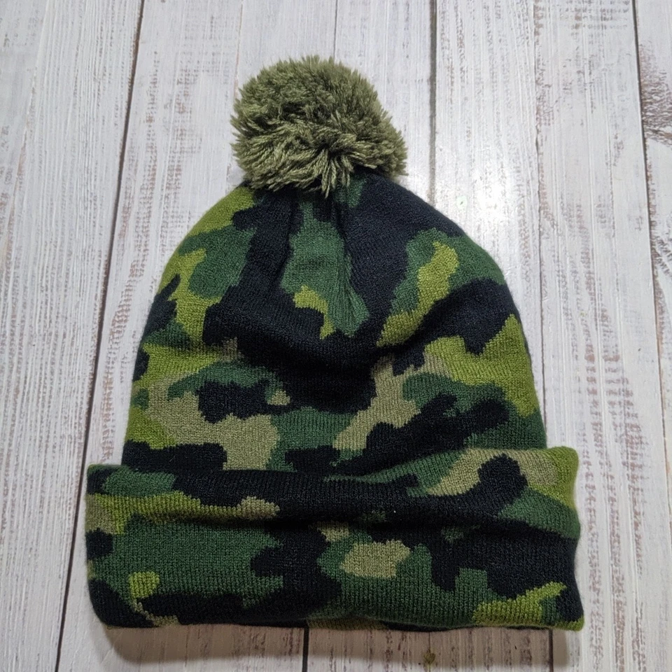 Nike Swoosh Woodland Camo Pom Beanie Toboggan Ski Hat Cap One Size - Image 3 of 3