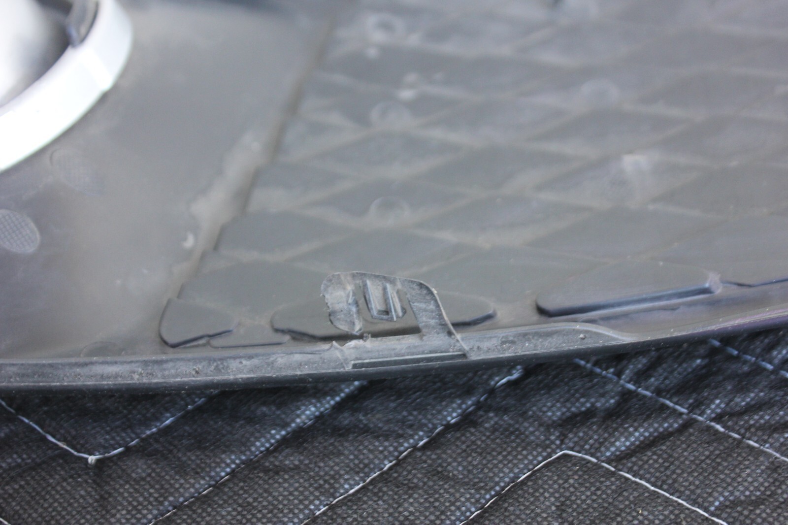 20132015 ACURA RDX OEM FRONT BUMPER RIGHT PASSENGER FOG LIGHT COVER