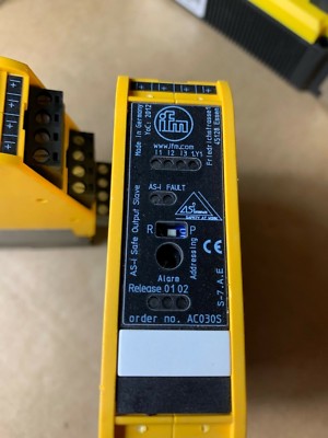 1x Ifm Electronic SmartLine Modul 2SO IP20 AC030S
