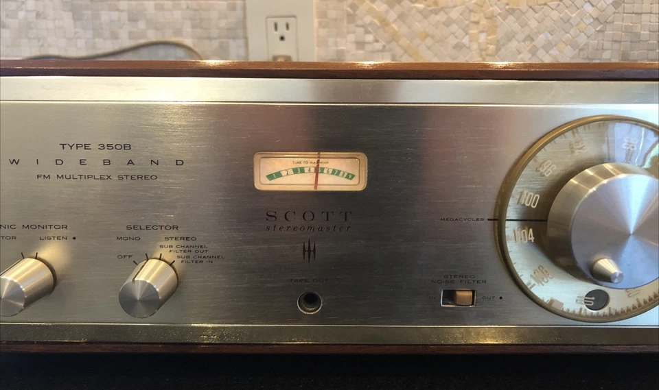 Sintonizador de tubo estéreo multiplexado FM Scott Stereomaster tipo 350B estuche de madera Foto 3 de 4