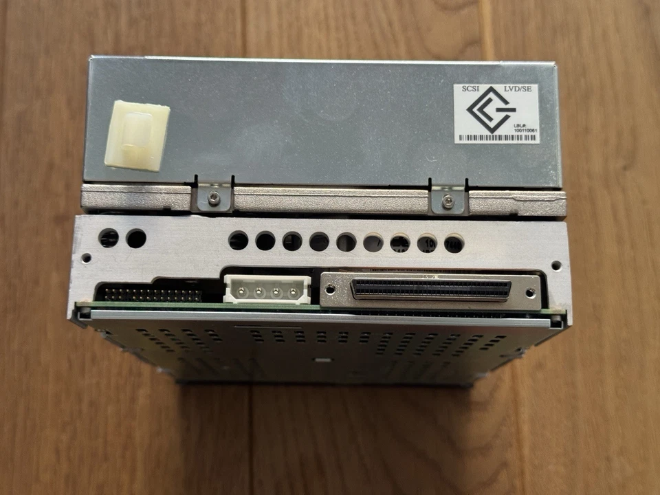 Sauvegarde sur bande LTO LTO1 Dell Seagate STU42001LW Ultra SCSI - Immagine 2 di 4