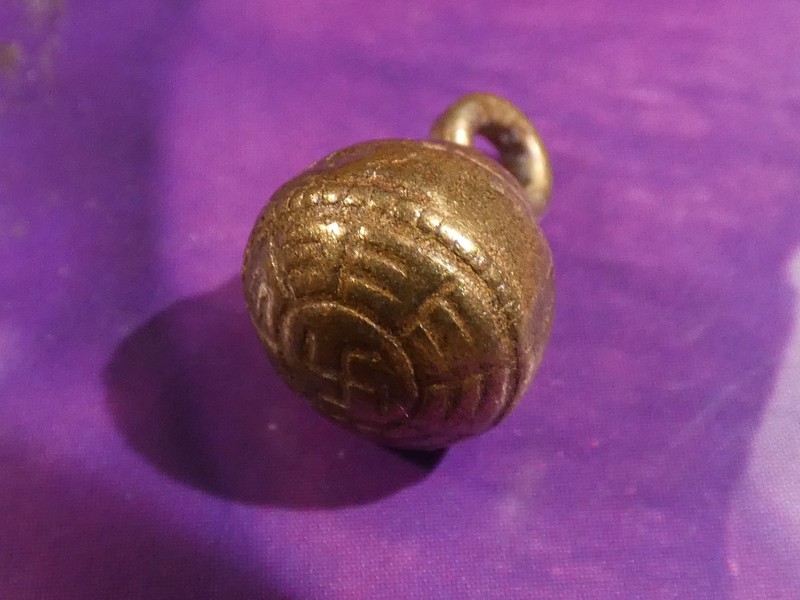 ANTIQUE INDOTIBETAN NEPALI GILDED BRASS BUDDHIST SYMBOL BEAD BUTTON 14.9-9.9 MM
