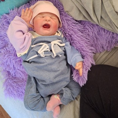 Maria's first cry-Reborn doll