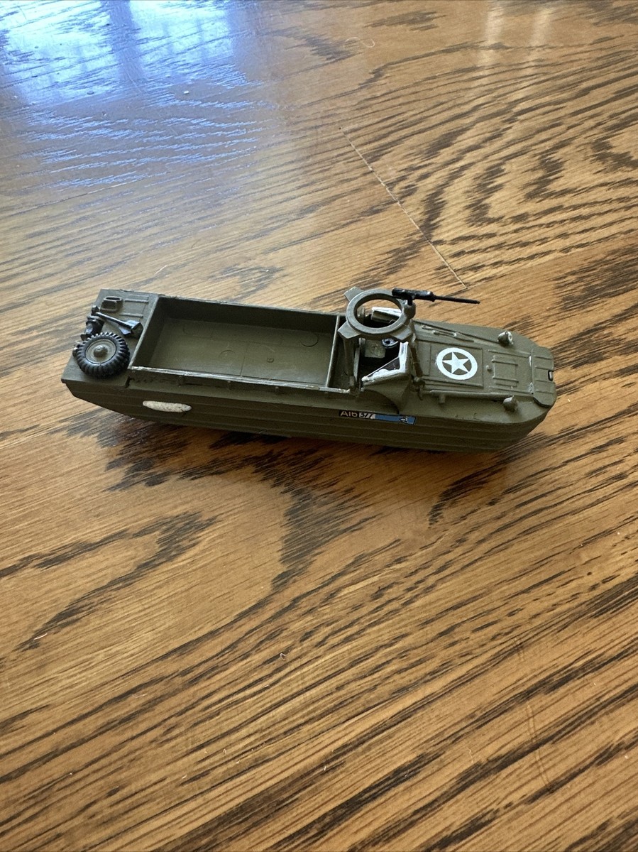WWII US Army DUKW Amphibious Landing Craft, 1/72 Scale