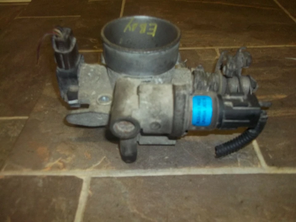 2002 SUBARU LEGACY Throttle Body Throttle Valve Assembly 2.5L 4 Cyl OEM - Image 3 of 4