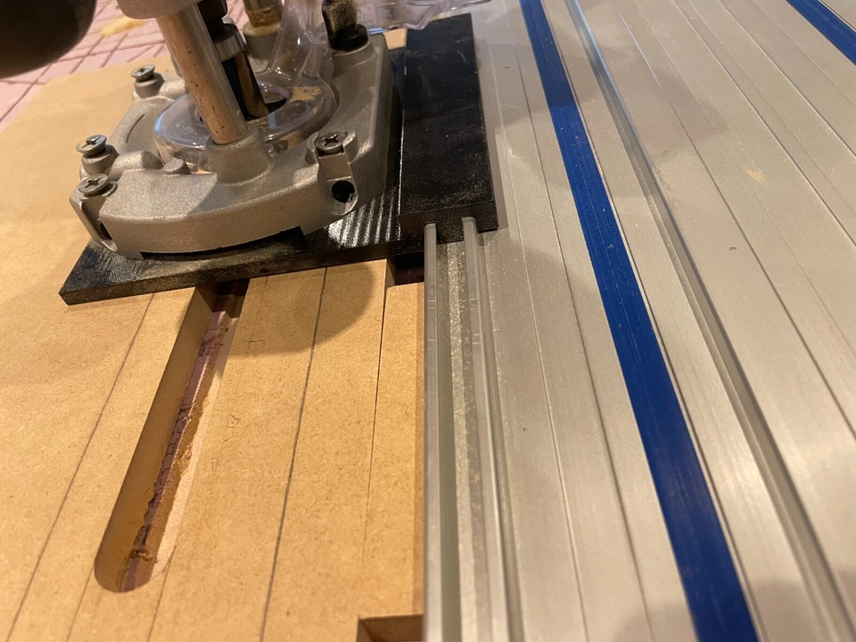 Dewalt Plunge Router Adapter For Kreg Track Saw Guide Rails - DNP612 - Image 2 of 4