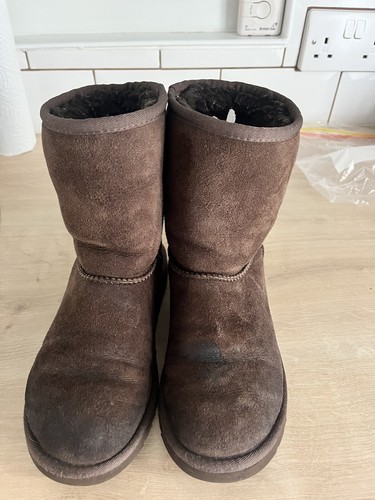 Ladies Ugg Boots Size 3