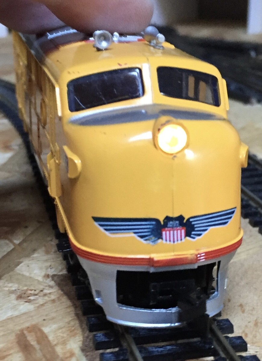 Model-Power F2-A Dual Drive, Powered W/Light - Union Pacific HO Scale Model Train Diesel Locomotive 96803