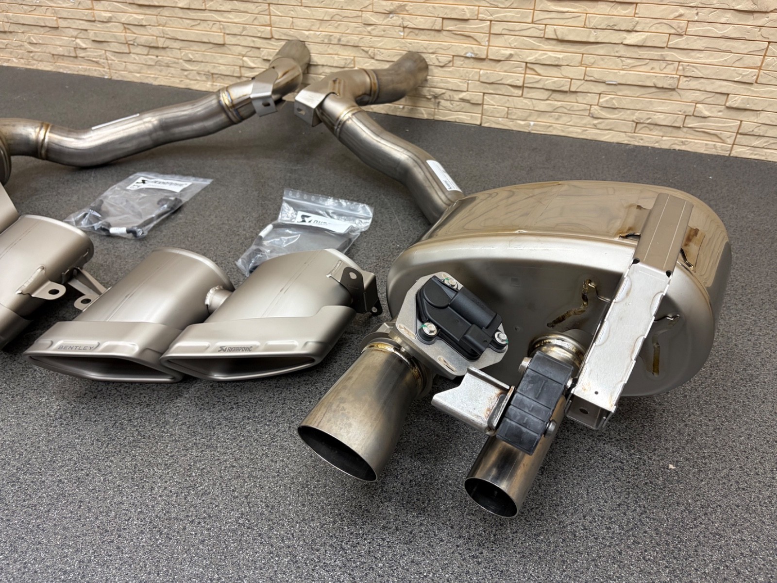 Bentley Continental GT 2026 Sport muffler
