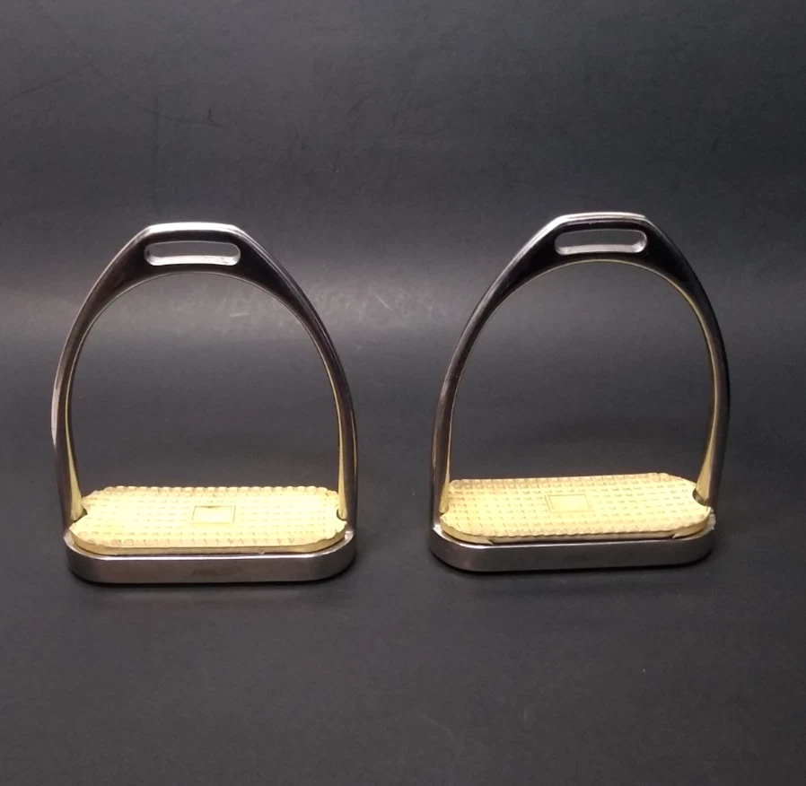 Estribos de hierro campana de doma inglesa de acero inoxidable Metalab, empuñaduras para botas Foto 2 de 4