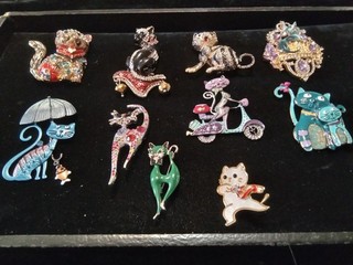 10 Pieces Of Cute Cats New Fashion Costume Jewelry Brooches Pins Jewelry Lot