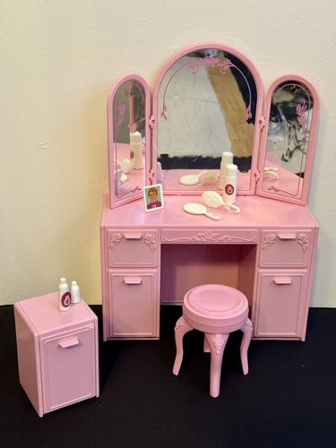 VINTAGE Mattel 1987 BARBIE'S SWEET ROSES Vanity Mirror & Side Cabinet Pink w/Acc