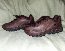 Nike Air Max Dn Burgundy Low Top Lace Up Athl...