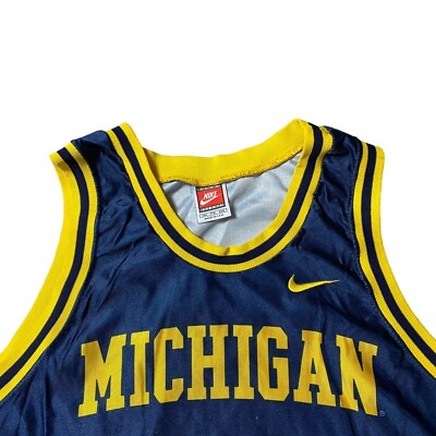 Vintage 90s Nike Michigan #11 NCAA Basketball Jersey Made in USA